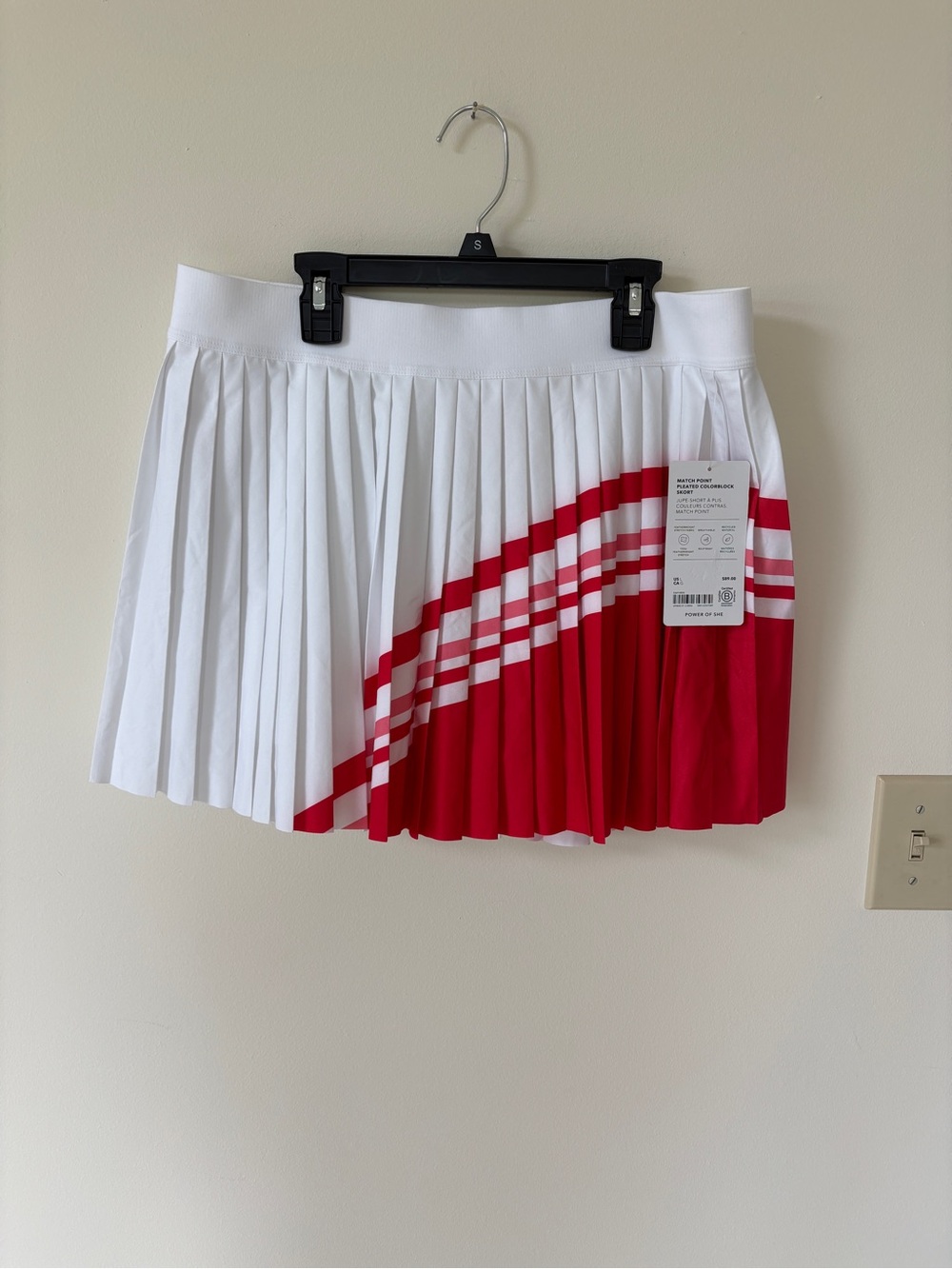 Athleta White and Red Pleated Mini Skirt